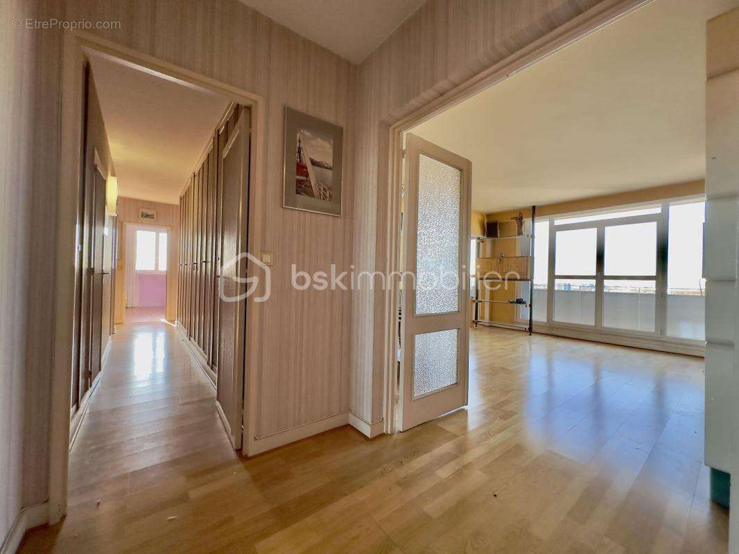 Appartement à STAINS