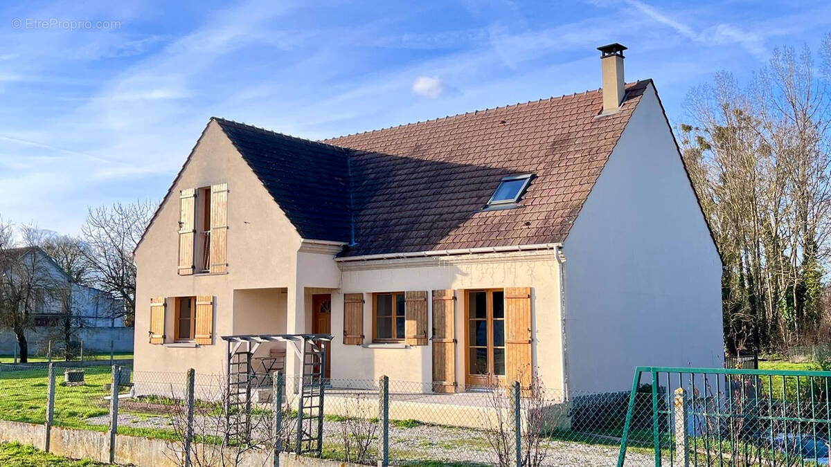 Maison à BRAY-SUR-SEINE