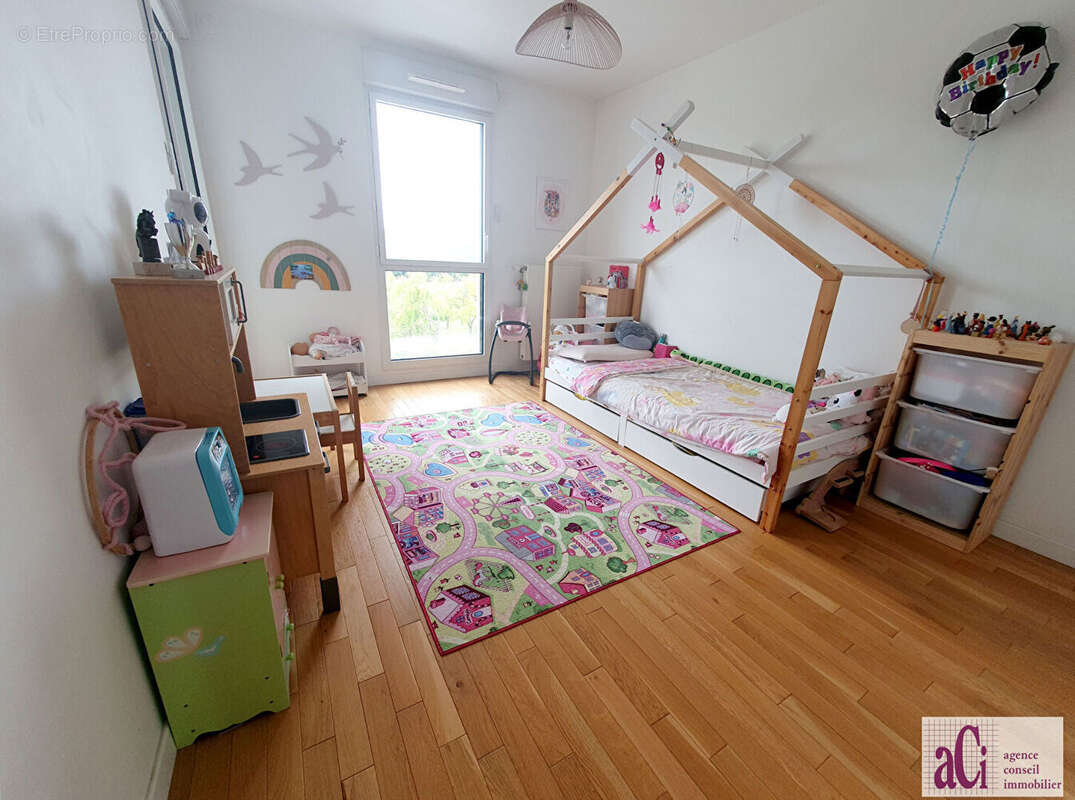 Appartement à L&#039;HAY-LES-ROSES