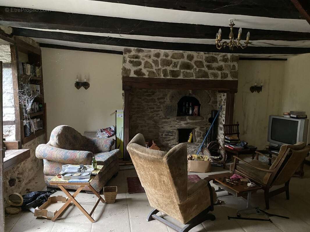 Gite ancien fournil rdc - Maison à NEUVIC-ENTIER