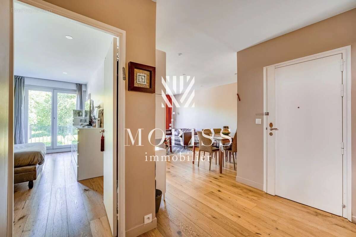 Appartement à CHARENTON-LE-PONT
