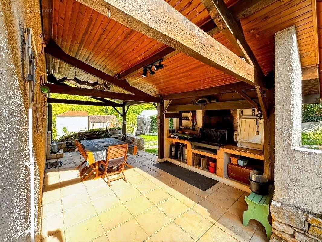 À Vendre Spacieuse maison familiale aux portes de Périgueux – Commune de Sanilhac - photo 3