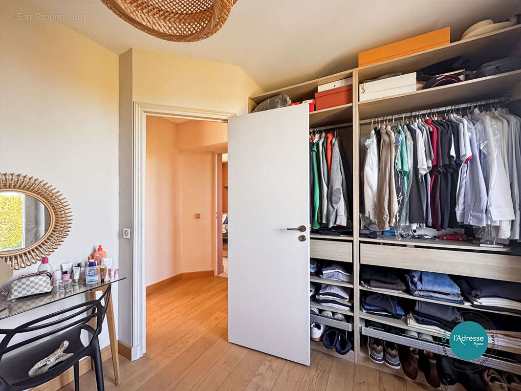 Maison familiale de prestige 7 pièces 200 m2 sous-sol // dépendance - photo 7