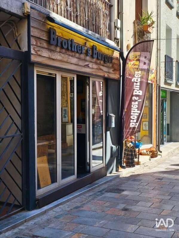 Photo 2 - Commerce à THUIR