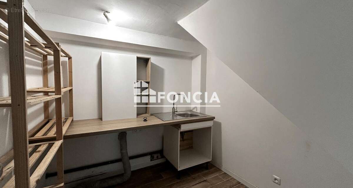 Maison à SAINT-QUENTIN-LA-POTERIE