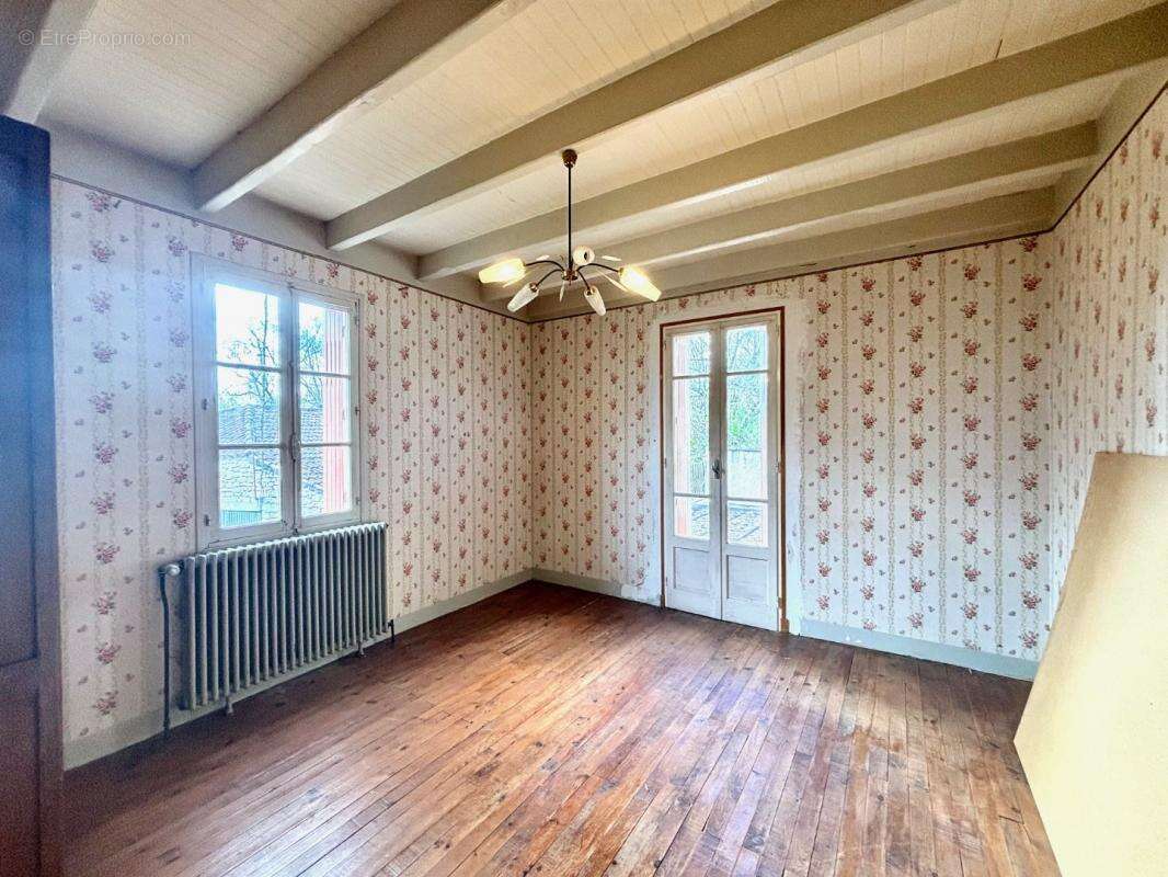 Maison à SAINT-LAURENT-LOLMIE