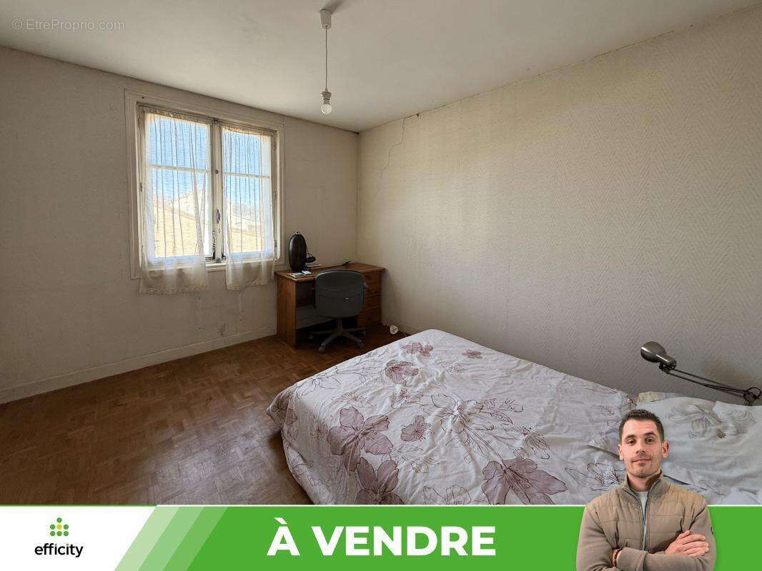Maison à MOUSSAC