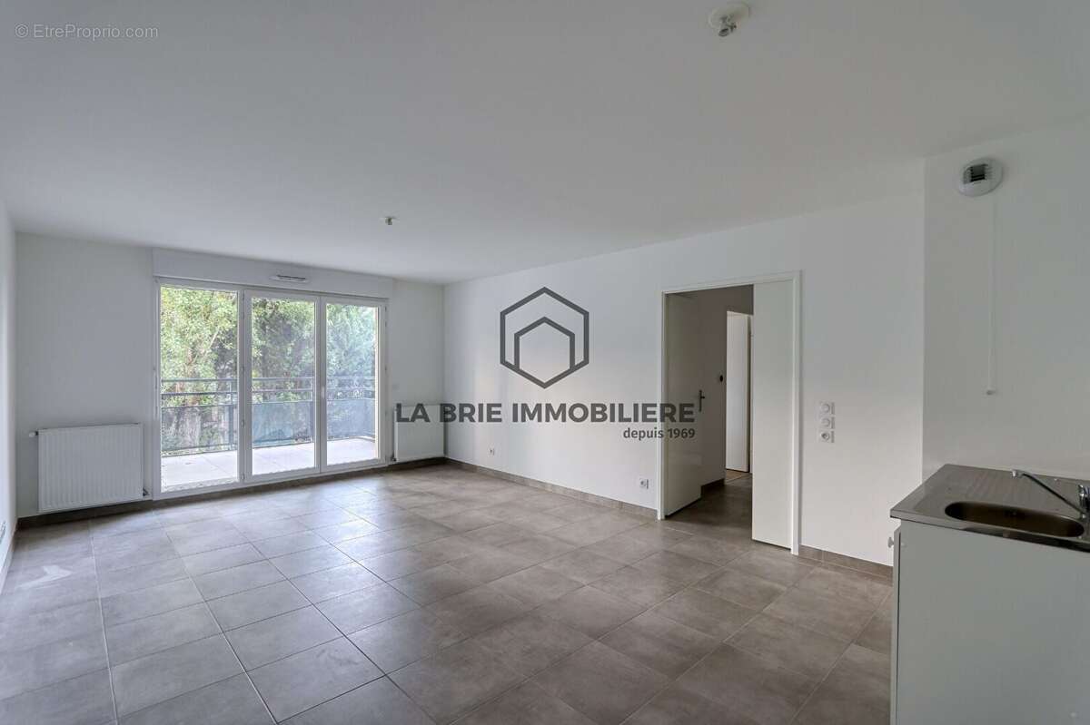 Appartement 62 m² à Pontault-Combault  - photo 4