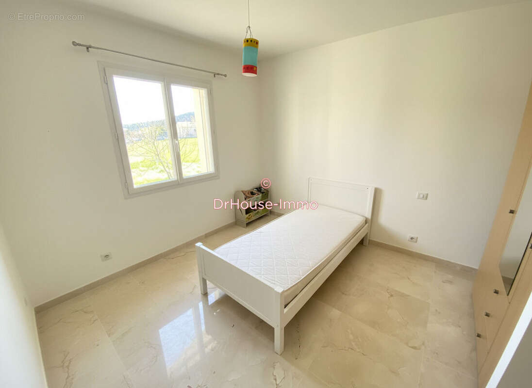 Maison à VILLENEUVE-DE-BERG