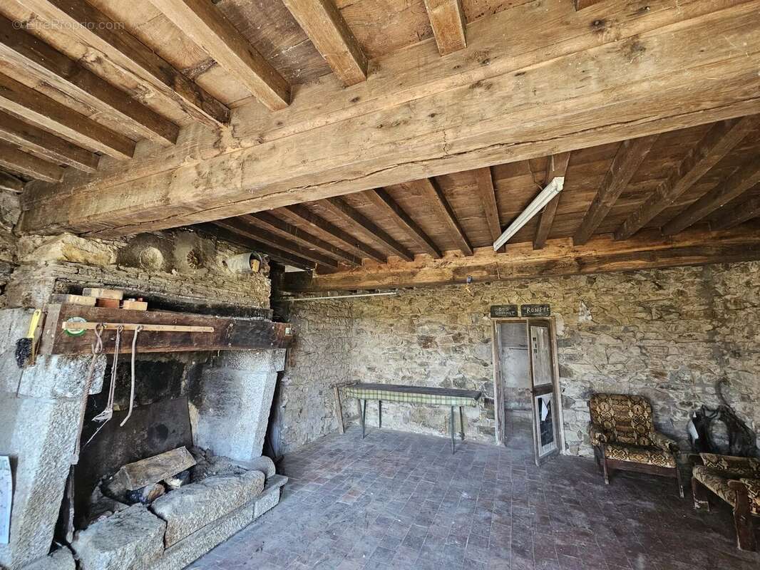 Maison à BUSSIERES