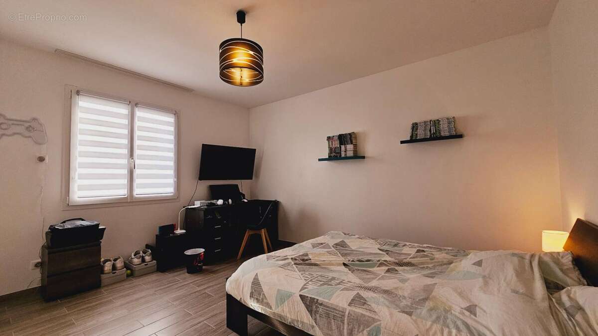 Maison à SAINT-DOULCHARD