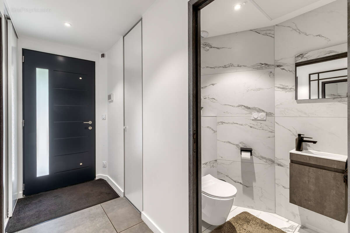 Appartement à SAINT-JEOIRE-PRIEURE