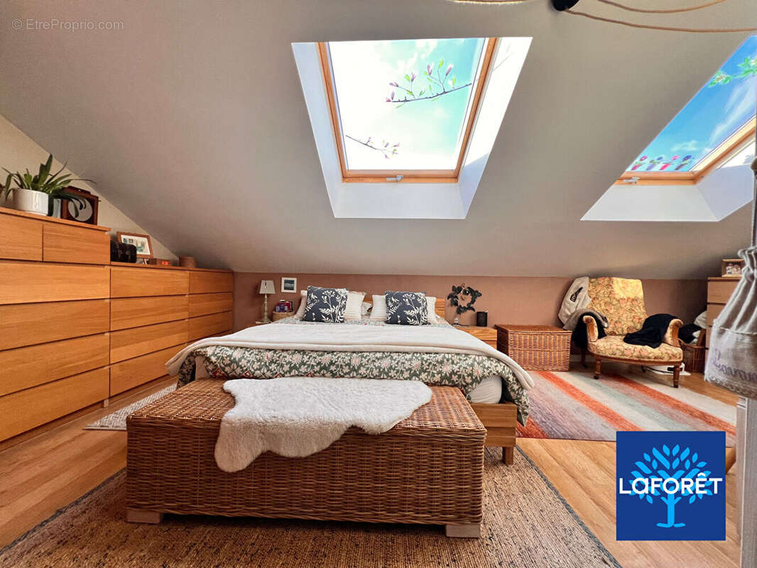 Appartement à DECINES-CHARPIEU