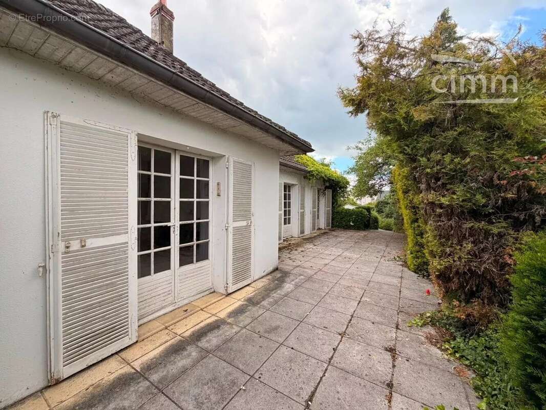 Maison à SAINT-GERVAIS-LA-FORET