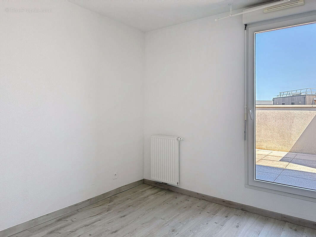 Appartement Villenave D Ornon 3 pièce(s) 80 m2 en attique. - photo 5