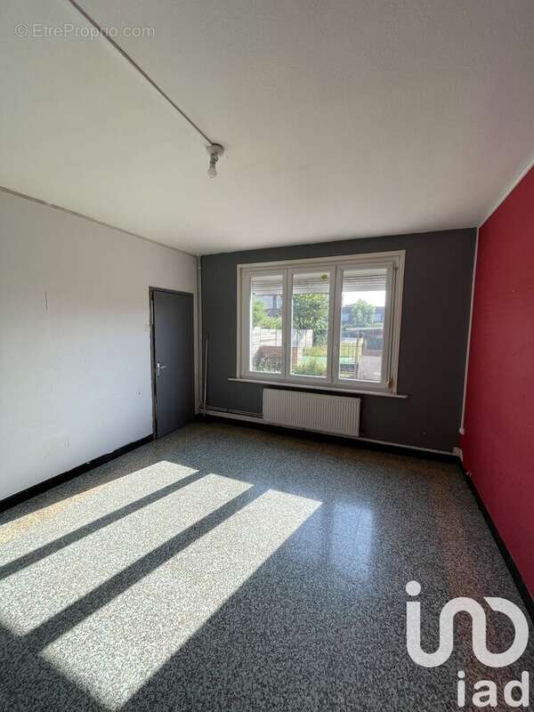 Photo 2 - Maison à COURRIERES