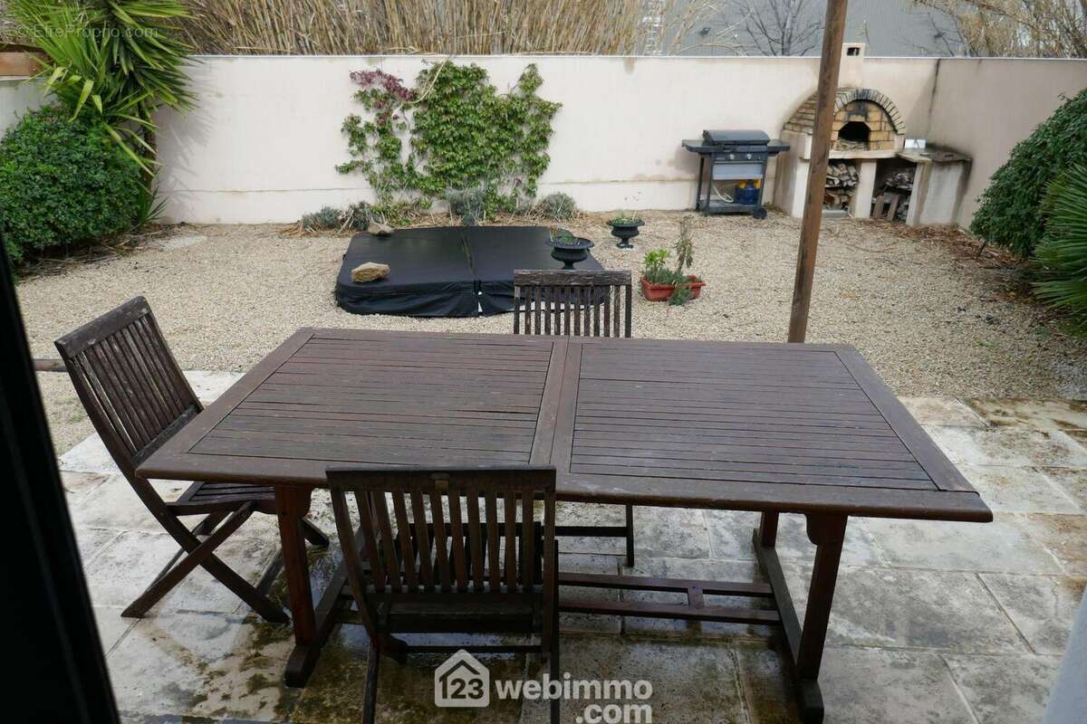 La terrasse pergola - Maison à ARLES