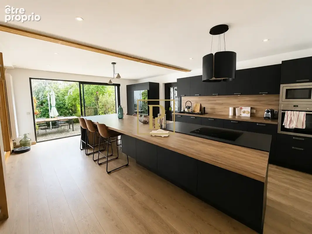 Ensemble immobilier de caractère   corps de ferme rénové & maison indépendante   parcelle de 1 048 m2 - photo 3