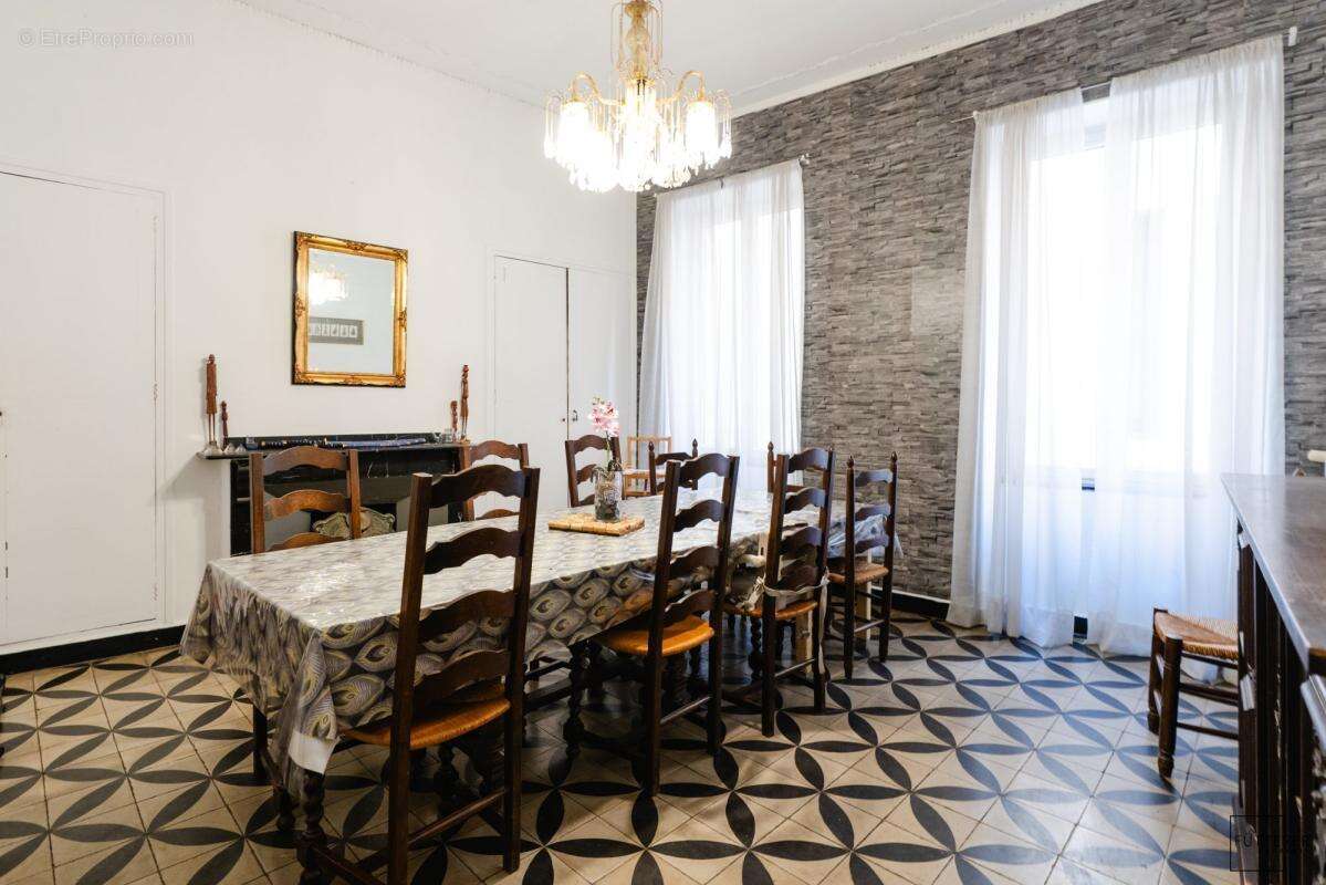 Maison à COURSAN