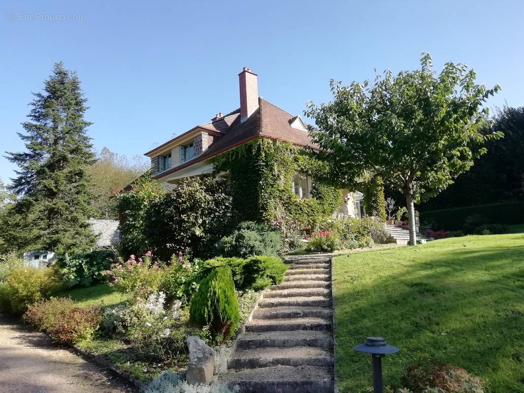 Belle maison indépendante sur terrain de 2000M2 - photo 1