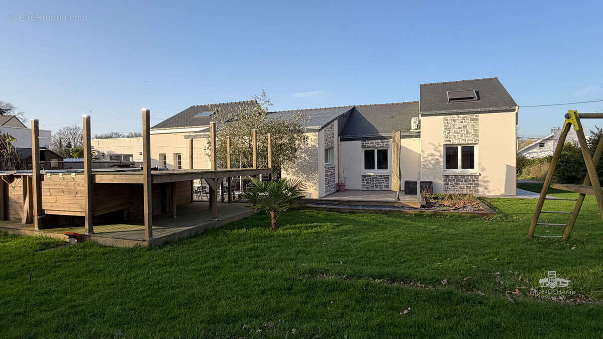 Maison à GRANDCHAMPS-DES-FONTAINES