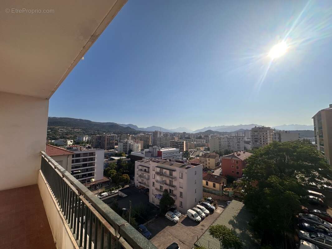 AJACCIO St Jean - T4 80m2 avec terrasse, vue dégagée, grenier et parking privé - 290000 € - - photo 9