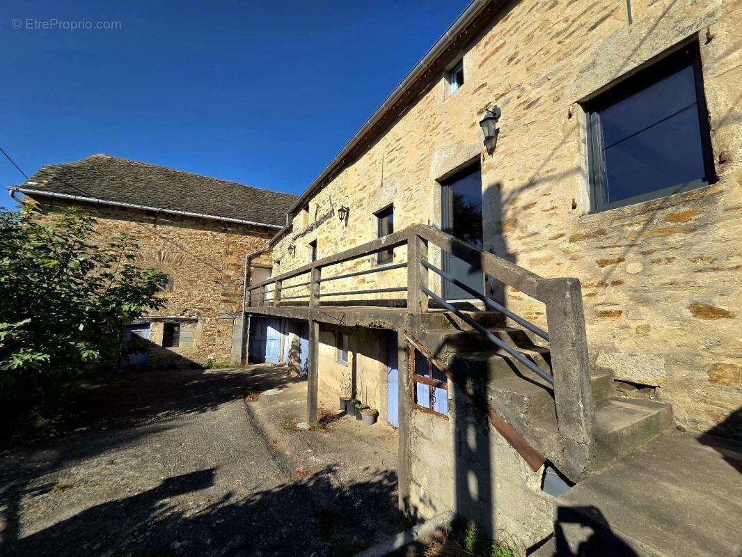 Maison à BARAQUEVILLE