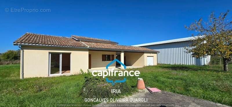 Maison à ALLEZ-ET-CAZENEUVE