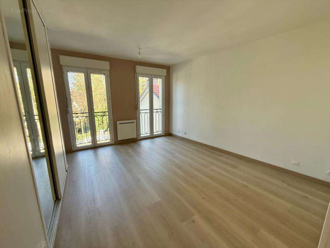 Appartement à LAMORLAYE