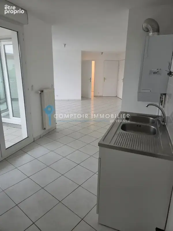 Isère (38) St Martin d'Hères -T3 - 63 m2 avec place de parking - photo 2