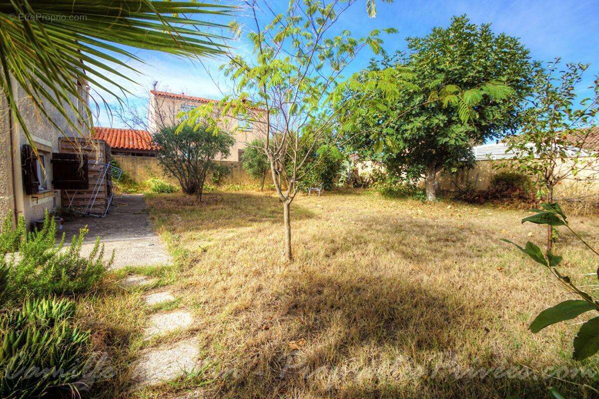 Maison à PUGET-SUR-ARGENS