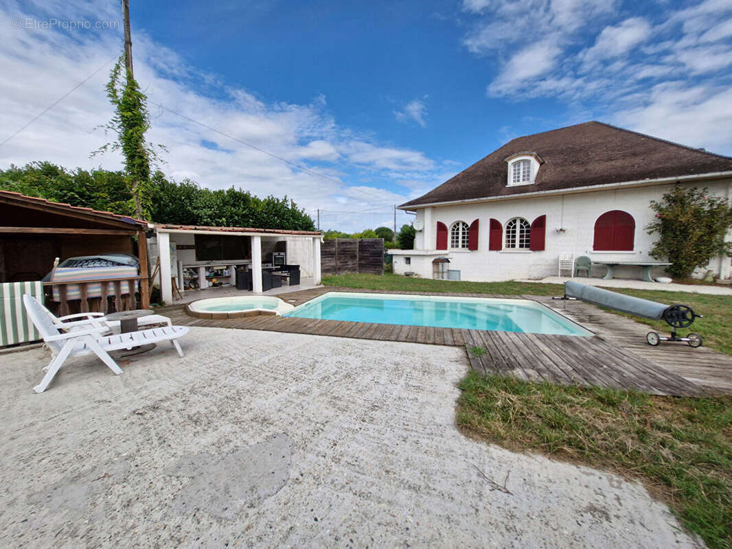 Maison à BELIN-BELIET