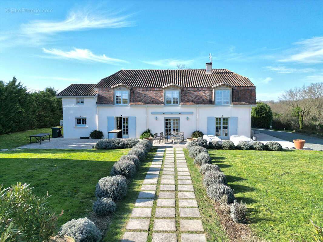 Maison à SAINTE-FOY-LA-GRANDE