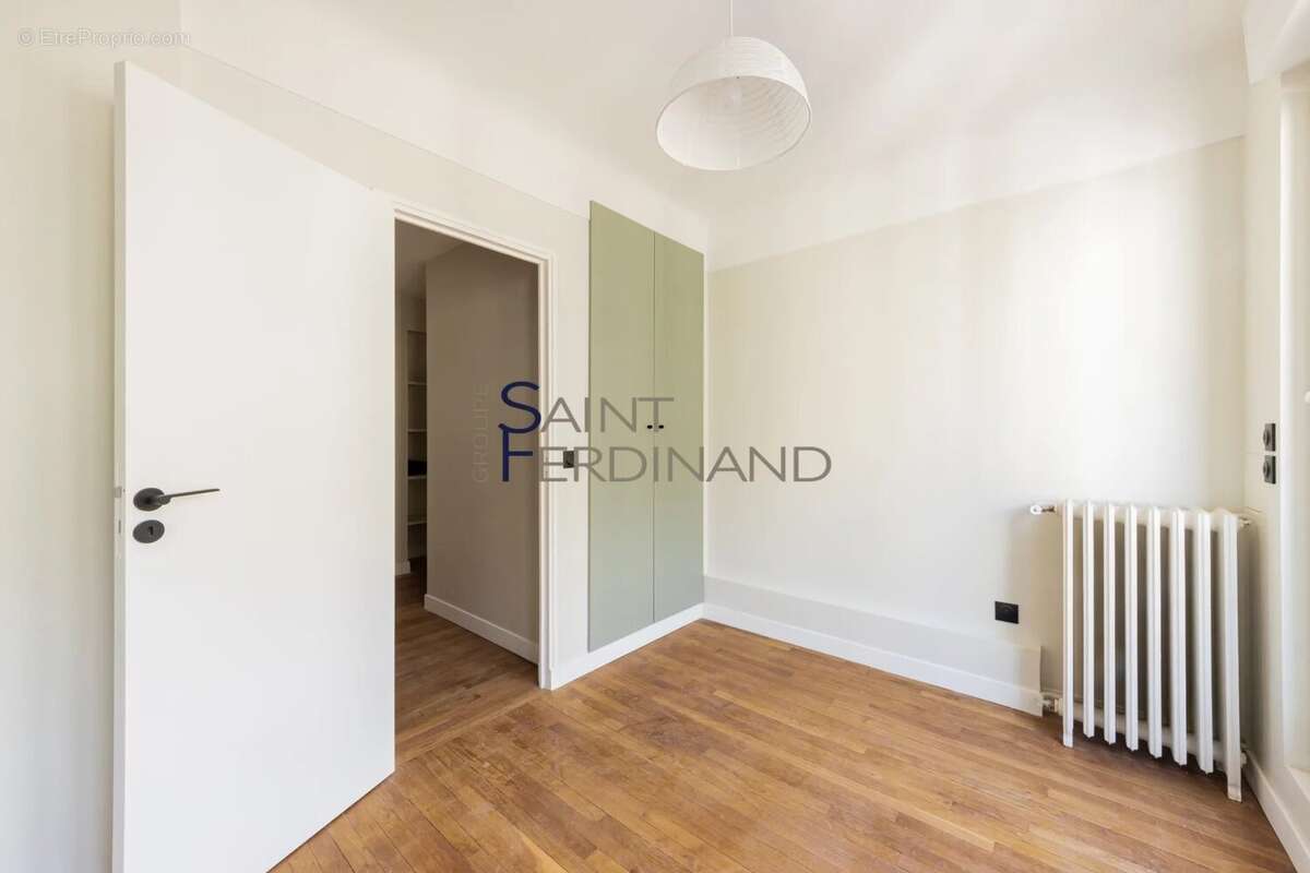 Appartement à PARIS-7E