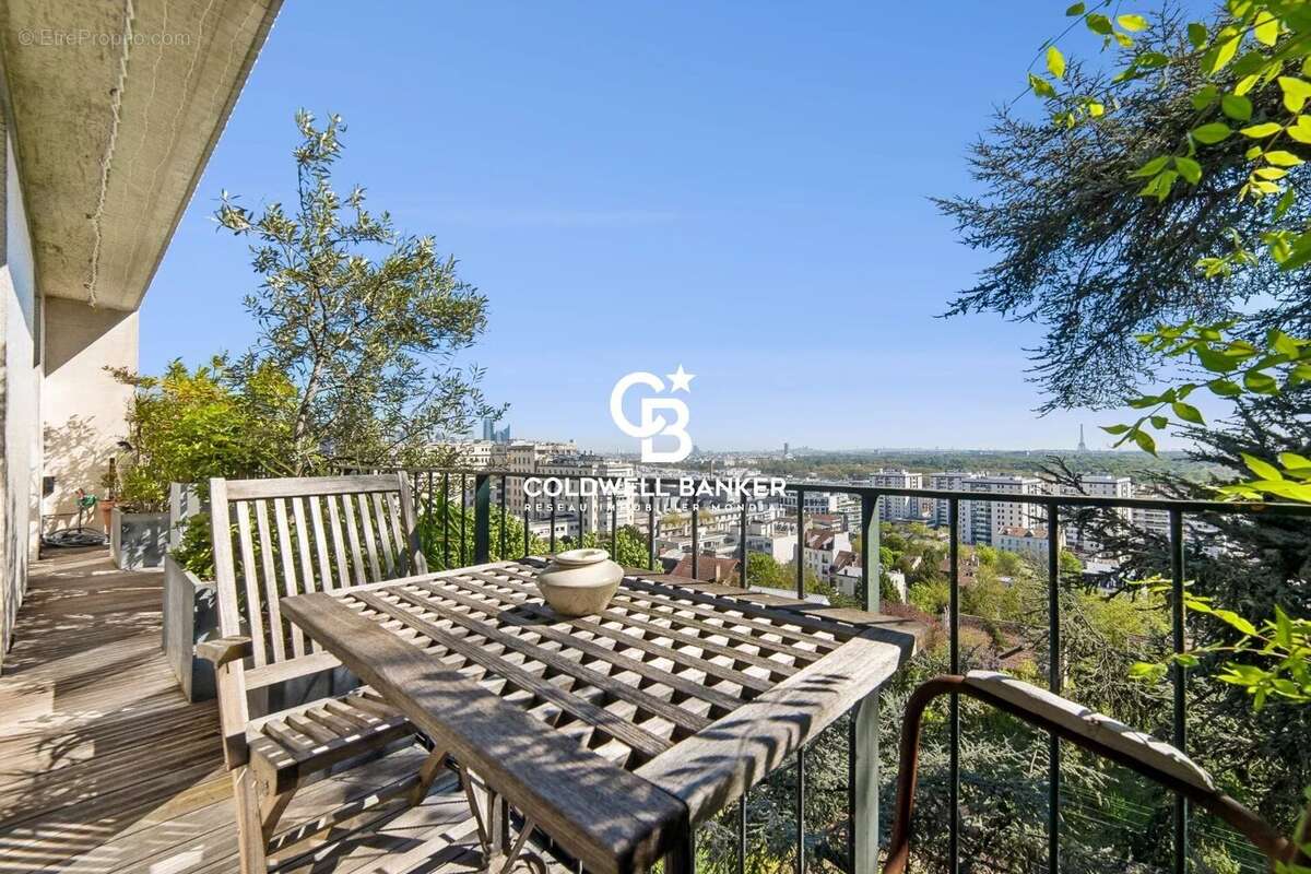 Appartement à SURESNES