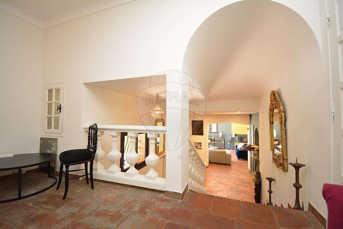 Maison à ROQUEFORT-LES-PINS