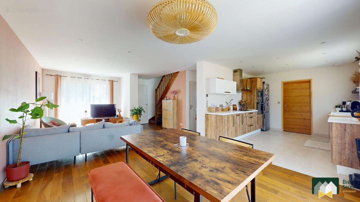 Maison 100 m² à Fontaine-La-Guyon  - photo 2