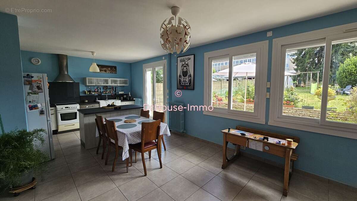 Maison 207 m² à Le Mans  - photo 9