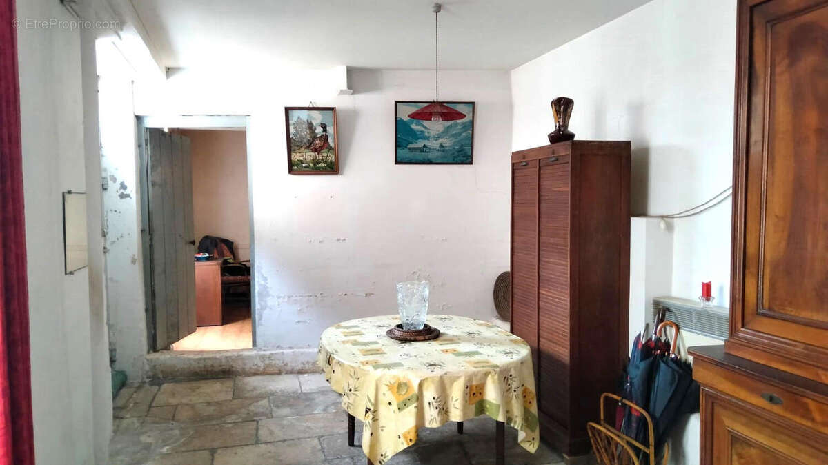 PIECE - Maison à VERTEUIL-SUR-CHARENTE