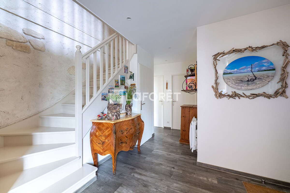 Maison à NEUVILLE-SUR-OISE