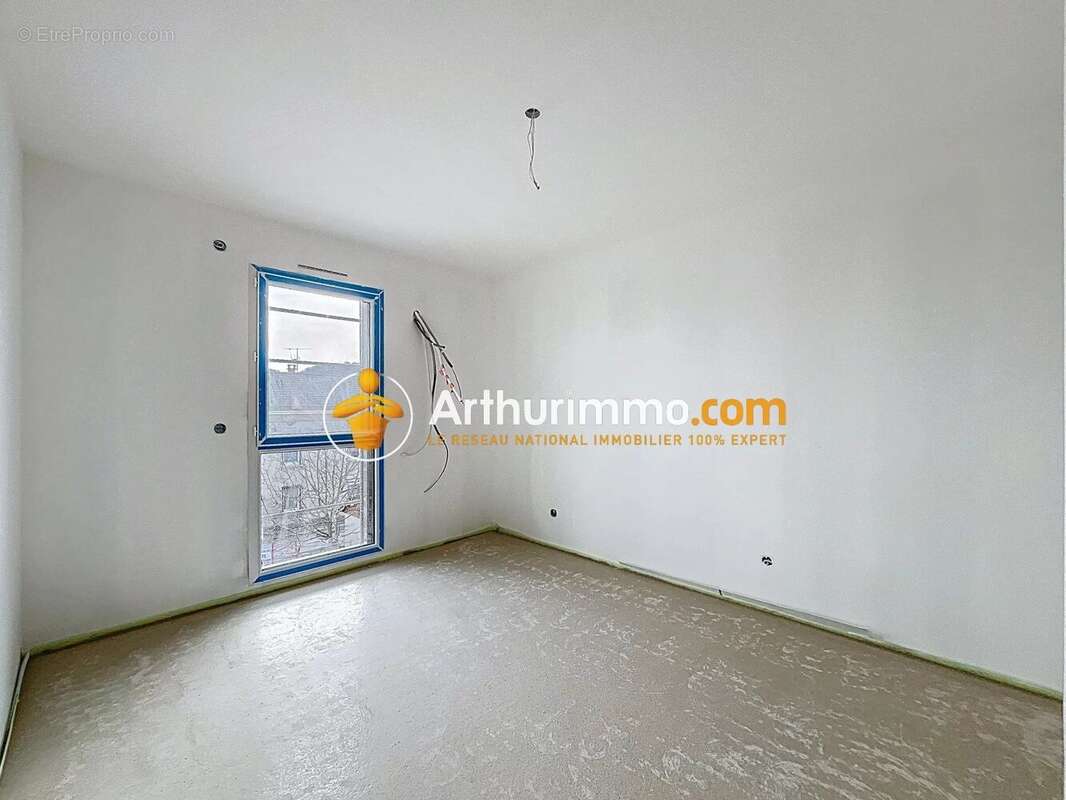 Appartement à VAULX-MILIEU