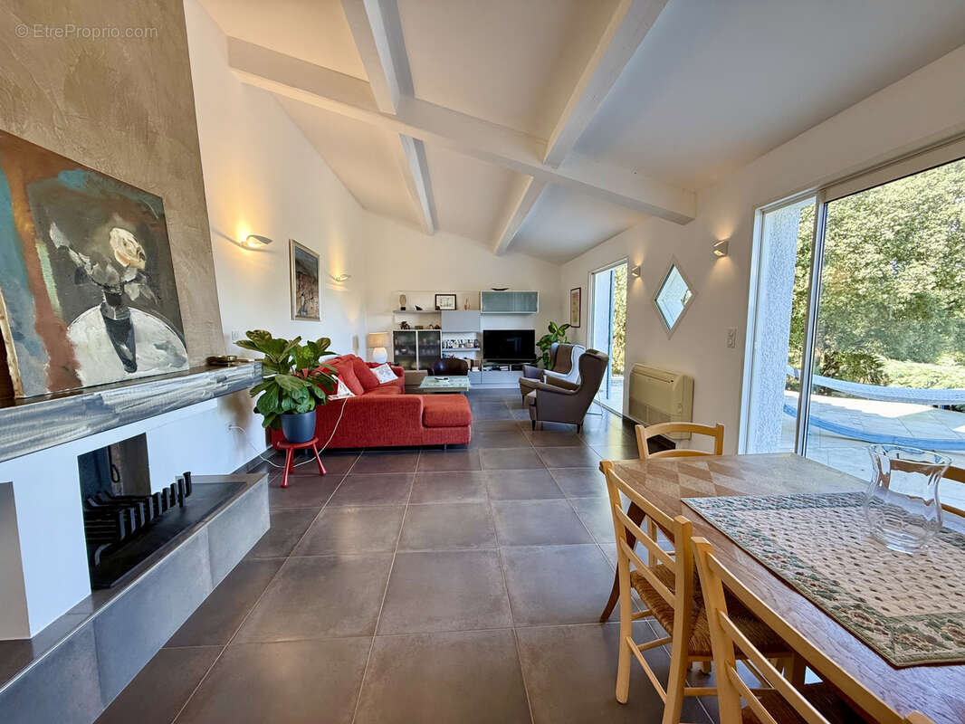 Maison à SAINT-MARTIN-DE-LONDRES