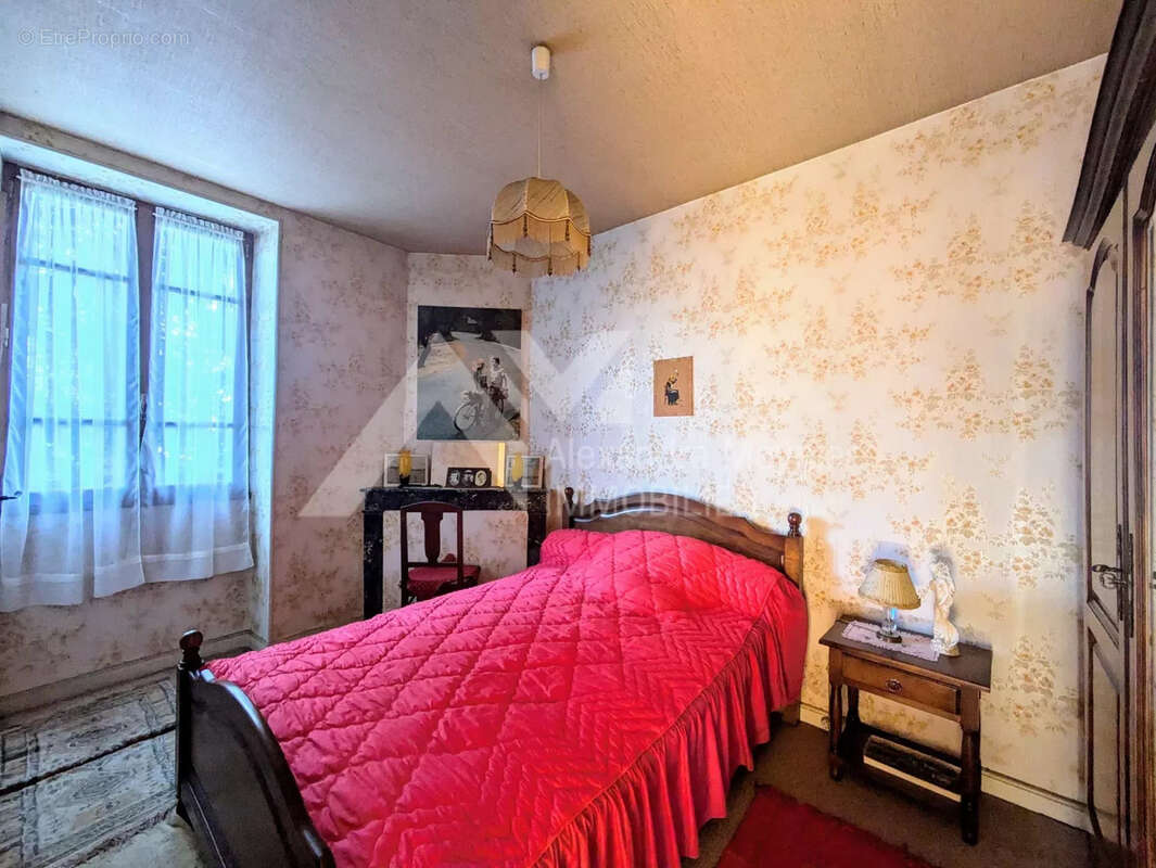 Maison à SAINT-JUST-DE-CLAIX