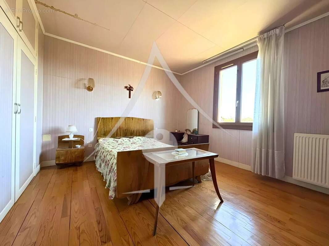 Maison à LAVERNOSE-LACASSE