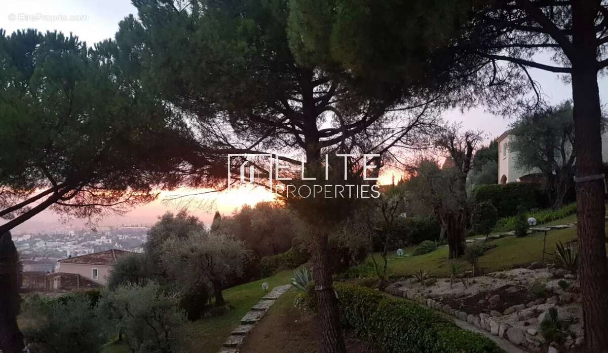 Appartement à GRASSE