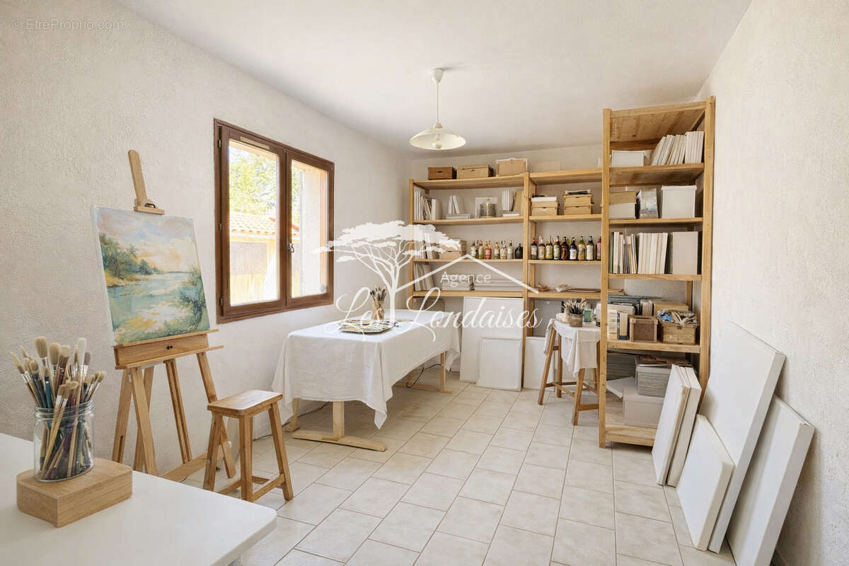 Appartement à LA LONDE-LES-MAURES