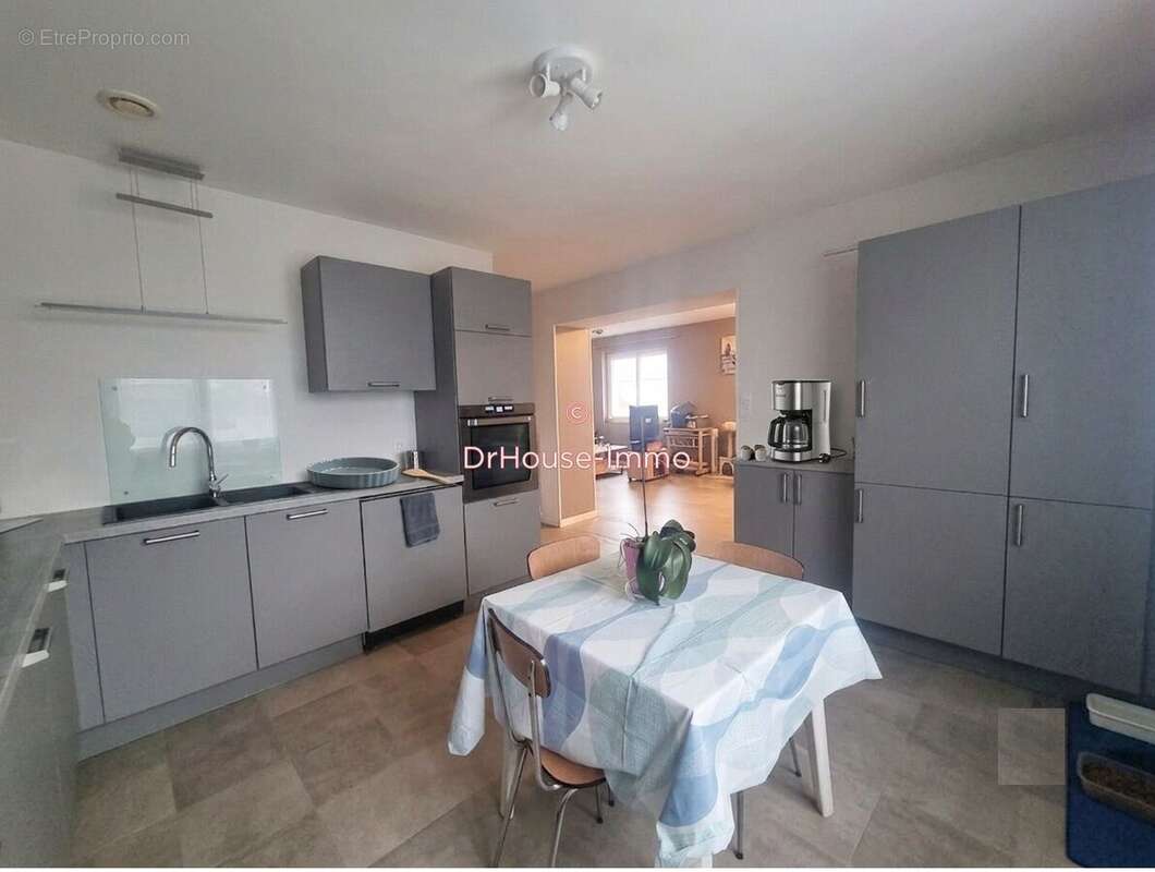Maison 140 m² à Luc-La-Primaube  - photo 13