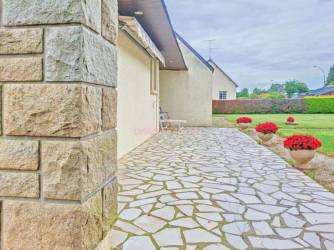 Maison à SAINT-HILAIRE-DU-HARCOUET