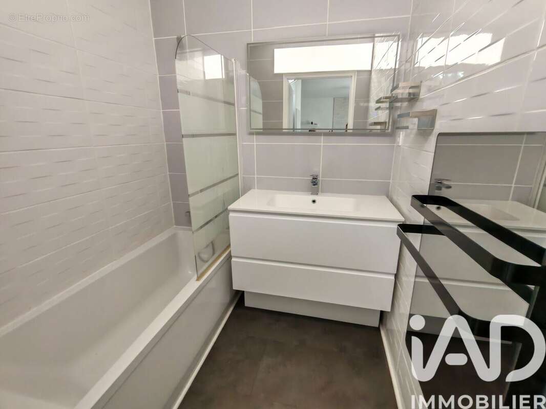 Photo 5 - Appartement à PAREMPUYRE