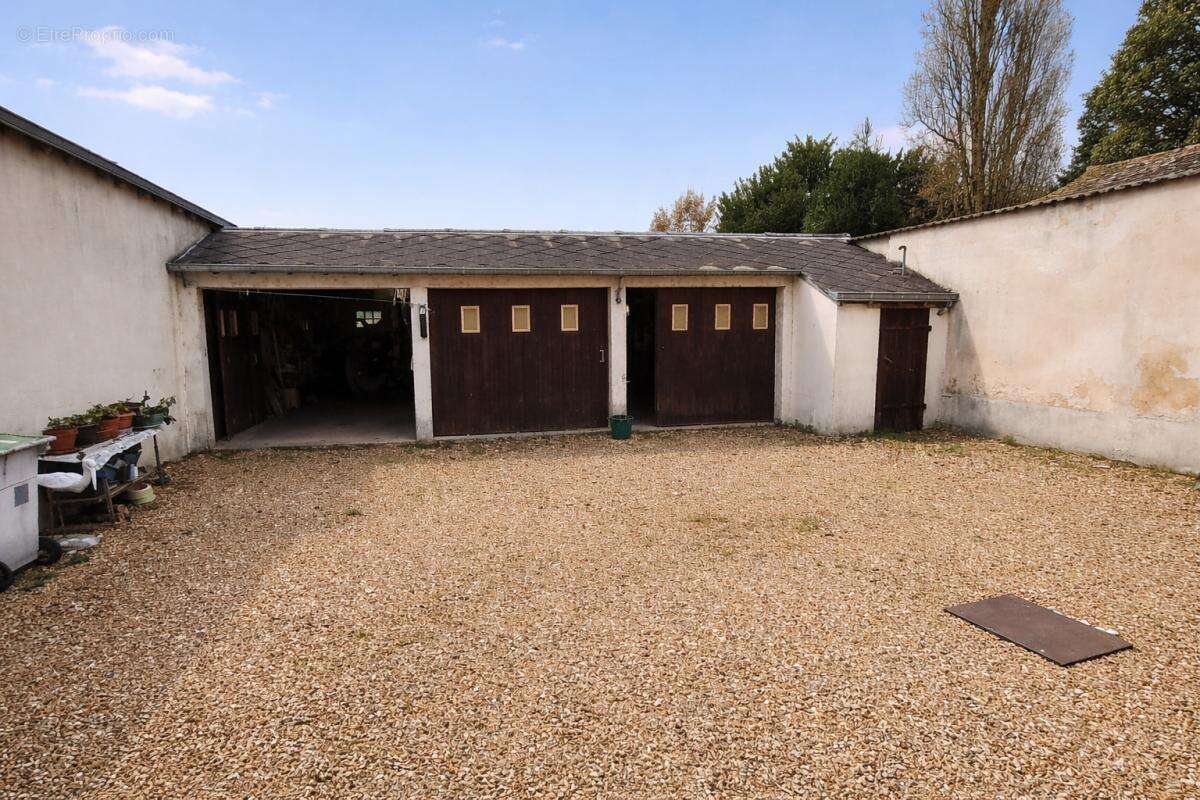 Appartement à BROU